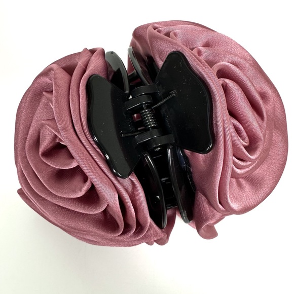 Big Rosette Flower Hair Clip in Navy Pink - Picture 3 of 5